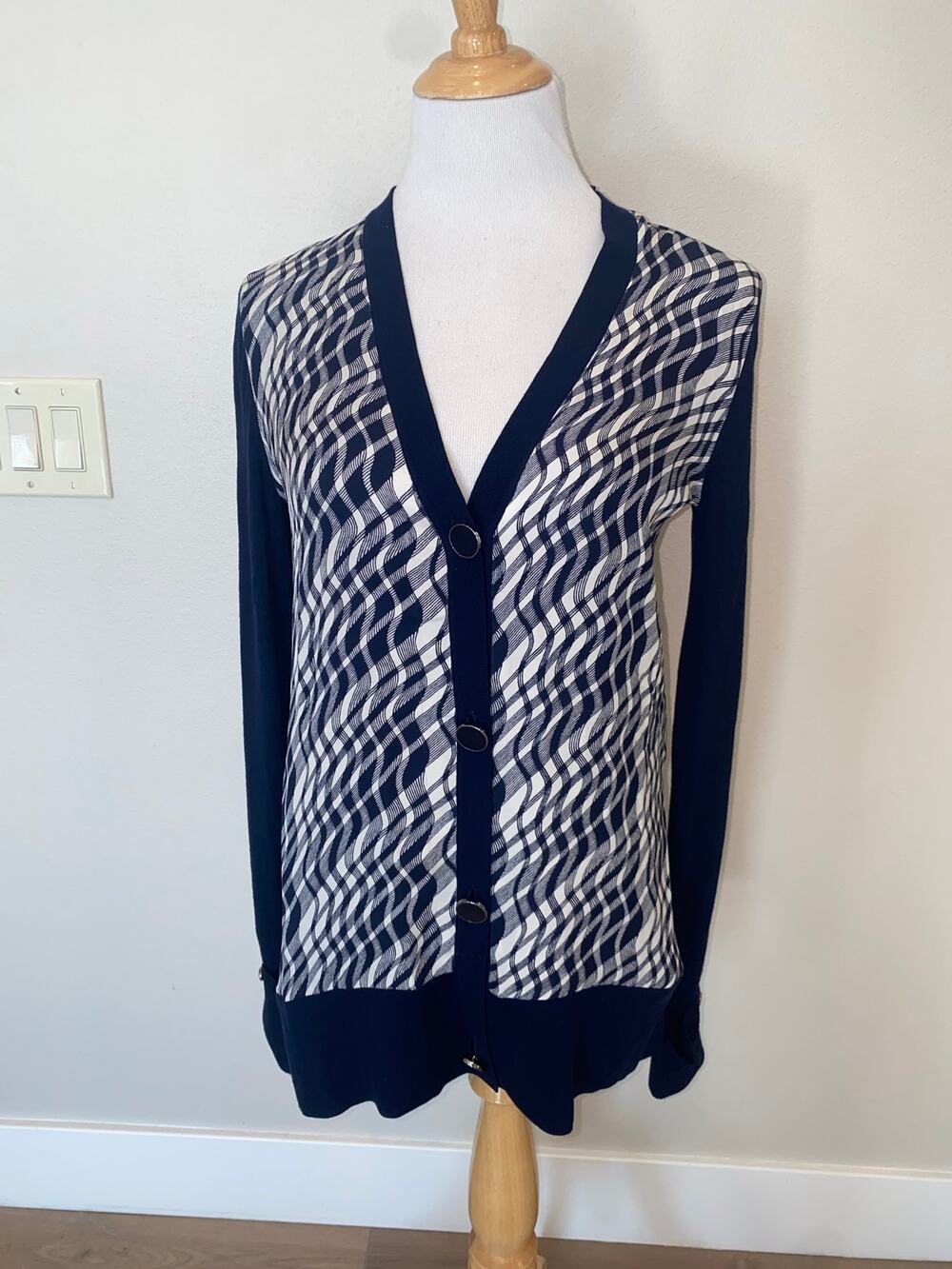 St. John Cardigan Sweater Mixed Fabric Navy Blue White Size Medium?